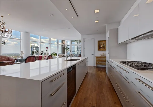 Photo 3 of Condo for sale at 1918 Olive St #2802, Dallas, TX 75201 | MLS# 21391714 | Listing updated on 2026-10-06