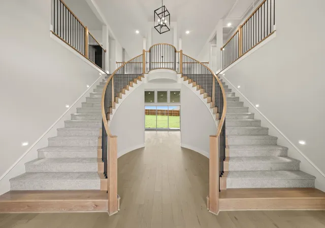 Photo 3 of Single family home for sale at 200 Cheyenne Mountain Dr, Red Oak, TX 75154 | MLS# 21391705 | Listing updated on 2026-10-10
