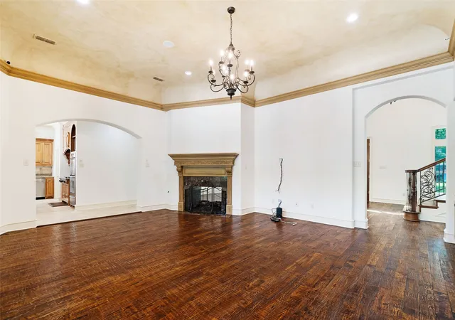Photo 3 of Mansion for sale at 4045 Stonegate Blvd, Tyler, TX 75703 | MLS# 21389412 | Listing updated on 2026-09-22