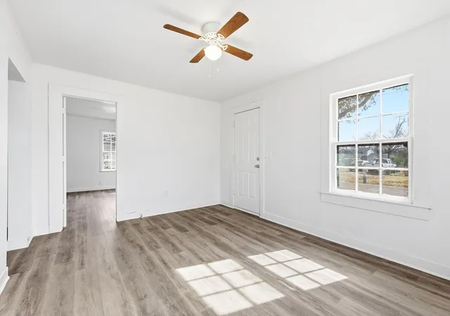 Photo 3 of Single family home for sale at 803 E 14th Street, Bonham, TX 75418 | MLS# 21391753 | Listing updated on 2026-09-22