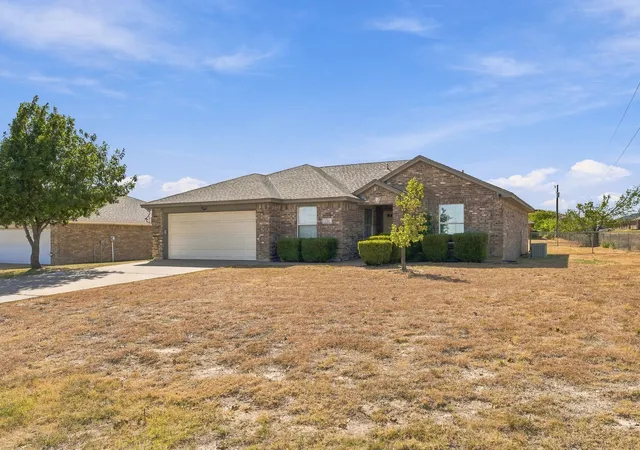 Photo 1 of Single family home for sale at 1711 Chenoweth St, Decatur, TX 76234 | MLS# 21388749 | Listing updated on 2026-09-22