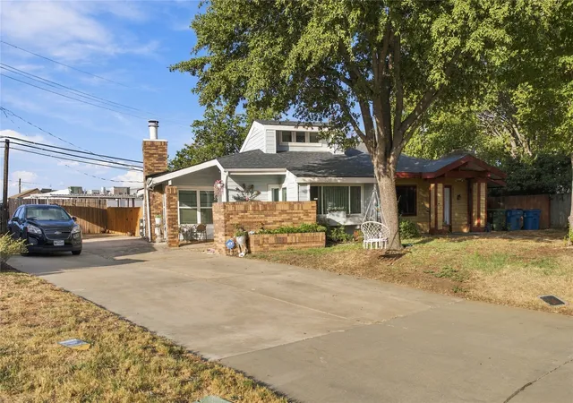 Photo 1 of Single family home for sale at 501 Hunters Glen St, Lewisville, TX 75067 | MLS# 21391739 | Listing updated on 2026-09-22