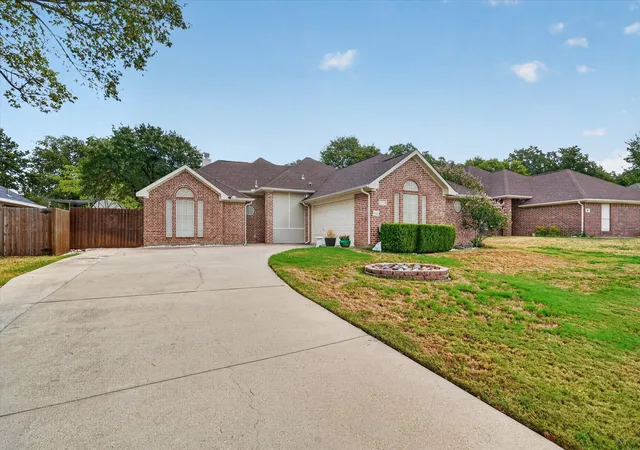 Photo 1 of Sale Pending at 816 Linda Dr, Joshua, TX 76058 | MLS# 21389360 | Listing updated on 2026-10-06