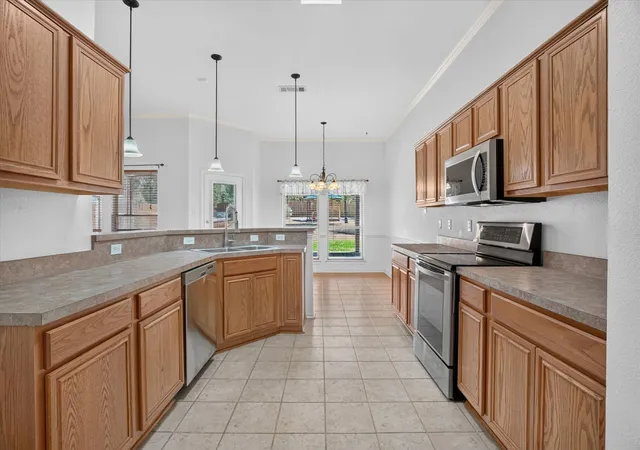 Photo 4 of Sale Pending at 816 Linda Dr, Joshua, TX 76058 | MLS# 21389360 | Listing updated on 2026-10-06