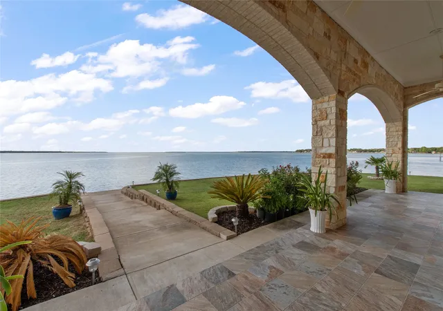 Photo 1 of Mansion for sale at 241 Loon Bay Dr, Gun Barrel City, TX 75156 | MLS# 21390217 | Listing updated on 2026-09-22
