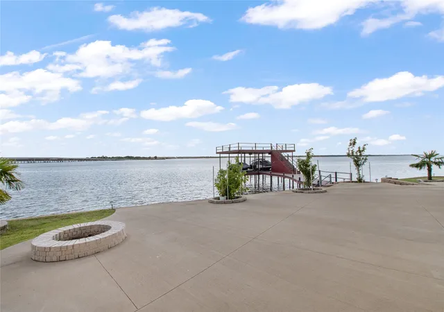 Photo 2 of Mansion for sale at 241 Loon Bay Dr, Gun Barrel City, TX 75156 | MLS# 21390217 | Listing updated on 2026-09-22
