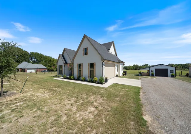 Photo 2 of Single family home for sale at 505 Vz County Rd 4106, Canton, TX 75103 | MLS# 21390468 | Listing updated on 2026-09-24