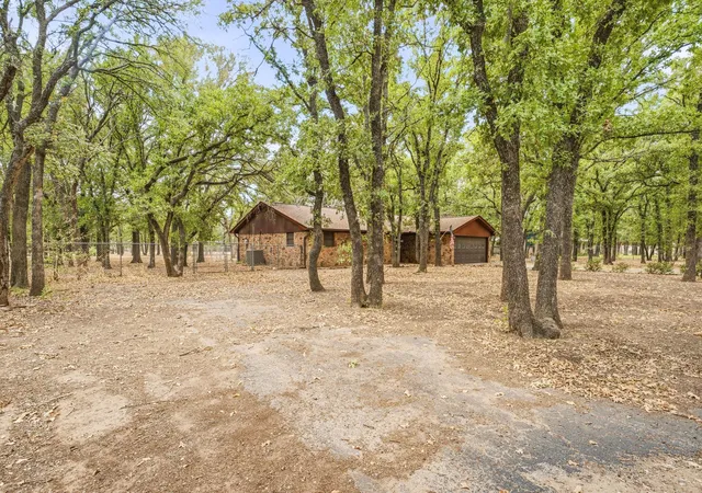 Photo 3 of Single family home for sale at 213 County Rd 195, Dublin, TX 76446 | MLS# 21391808 | Listing updated on 2026-09-23
