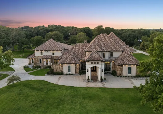 Photo 2 of Mansion for sale at 1609 Cheek Sparger Rd, Colleyville, TX 76034 | MLS# 21382929 | Listing updated on 2026-10-07