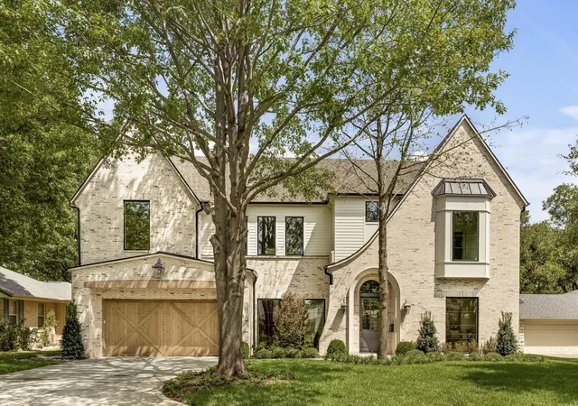 Photo 1 of Single family home for sale at 652 Harter Rd, Dallas, TX 75218 | MLS# 21391560 | Listing updated on 2026-09-27