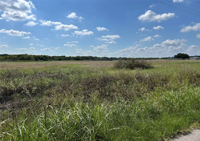 Photo 3 of Land for sale at Tract 1 Cr 153, Kaufman, TX 75142 | MLS# 21391892 | Listing updated on 2026-10-02