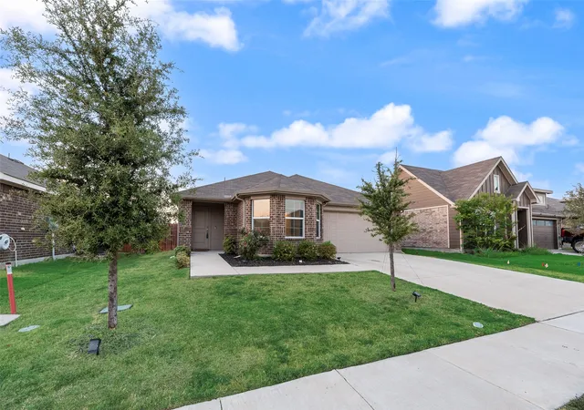 Photo 1 of Single family home for sale at 716 Griffith Park Trl, Alvarado, TX 76009 | MLS# 21391948 | Listing updated on 2026-10-08
