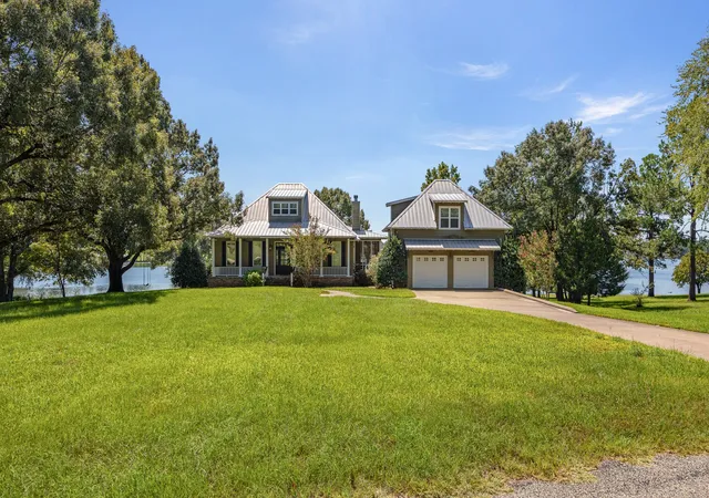 Photo 3 of Single family home for sale at 8155 E Lake, Murchison, TX 75778 | MLS# 21385863 | Listing updated on 2026-09-22