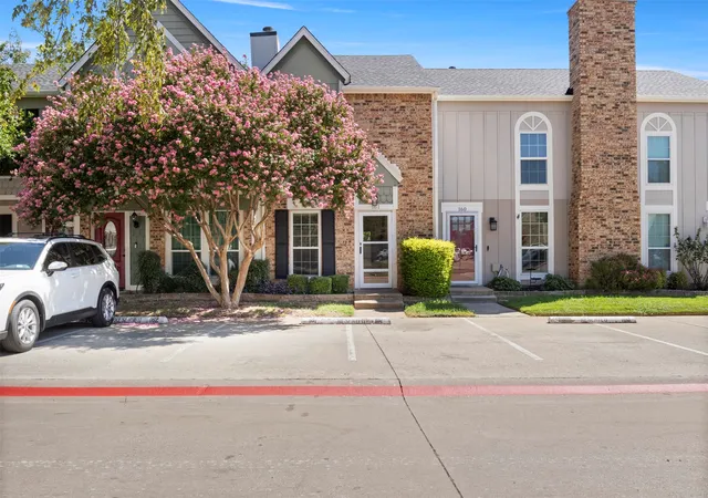 Townhouse for sale at 161 Merlin Way, Euless, TX 76039 | MLS# 21389470