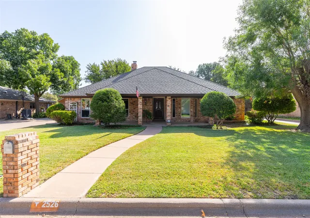 Photo 1 of Single family home for sale at 2526 Woodlake Dr, Abilene, TX 79606 | MLS# 21390501 | Listing updated on 2026-10-08