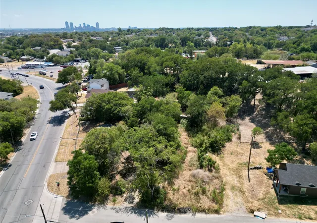Land for sale at 1001 NW Loraine St, Fort Worth, TX 76106 | MLS# 21392042