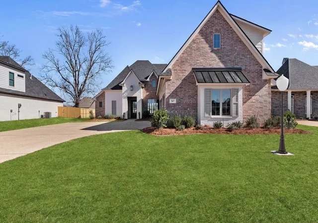Photo 2 of Single family home for sale at 267 Poydras Ave, Bossier City, LA 71111 | MLS# 21392046 | Listing updated on 2026-10-05