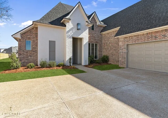 Photo 4 of Single family home for sale at 267 Poydras Ave, Bossier City, LA 71111 | MLS# 21392046 | Listing updated on 2026-10-05