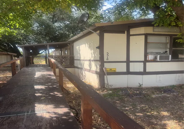 Photo 1 of Sale Pending at 5518 Water View Dr, Granbury, TX 76048 | MLS# 21391909 | Listing updated on 2026-10-07