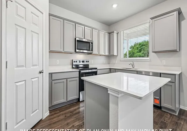 Photo 3 of Single family home for sale at 10400 Altair Dr, Waco, TX 76708 | MLS# 21392067 | Listing updated on 2026-10-03