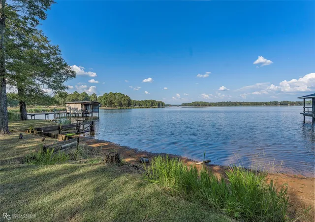 Photo 2 of Single family home for sale at 758 W Lakeshore Dr, Benton, LA 71006 | MLS# 21392079 | Listing updated on 2026-09-26