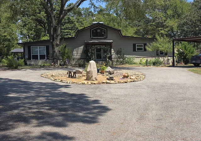 Photo 1 of Single family home for sale at 185 Private Rd 6604, Mineola, TX 75773 | MLS# 21392086 | Listing updated on 2026-09-22