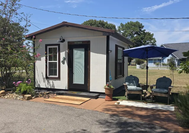 Photo 3 of Single family home for sale at 185 Private Rd 6604, Mineola, TX 75773 | MLS# 21392086 | Listing updated on 2026-09-22
