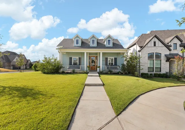 Photo 1 of Single family home for sale at 14401 Greymoore Cir, Aledo, TX 76008 | MLS# 21392060 | Listing updated on 2026-10-07
