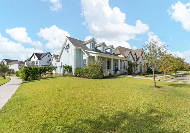 Photo 3 of Single family home for sale at 14401 Greymoore Cir, Aledo, TX 76008 | MLS# 21392060 | Listing updated on 2026-10-07