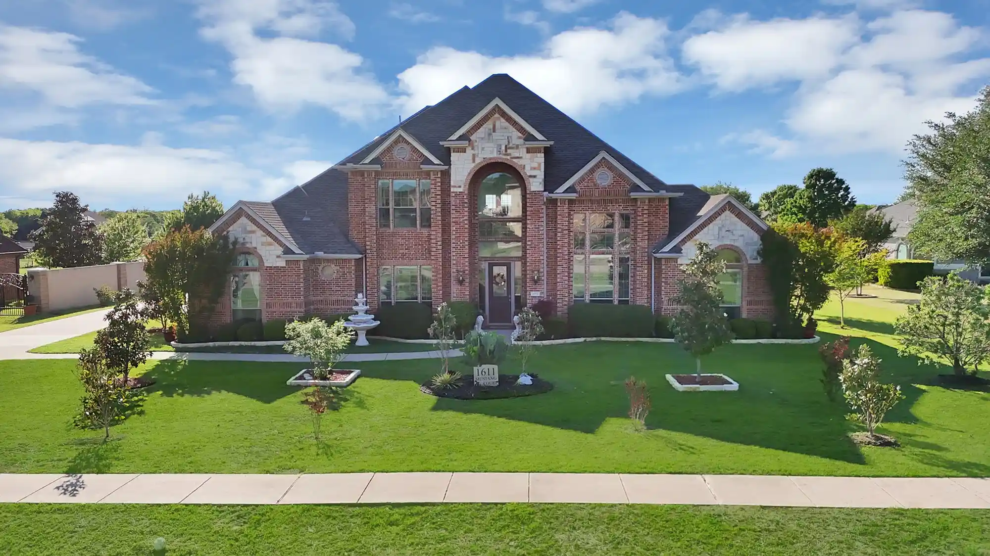 Photo 1 of Single family home for sale at 1611 Mustang Ct, Cedar Hill, TX 75104 | MLS# 21392122 | Listing updated on 2026-10-24