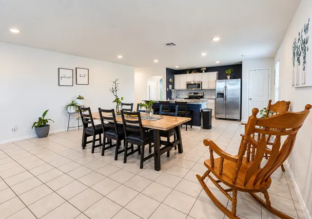 Photo 3 of Single family home for sale at 513 Clearlake Dr, Waxahachie, TX 75165 | MLS# 21389809 | Listing updated on 2026-09-22