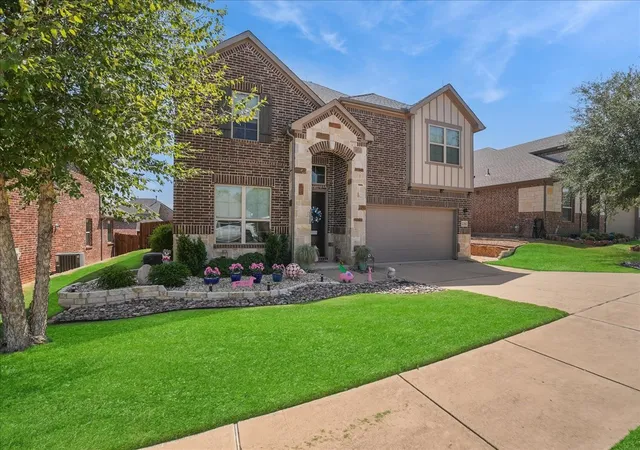Photo 3 of Single family home for sale at 2206 Wellington Ln, Denton, TX 76210 | MLS# 21388175 | Listing updated on 2026-10-06