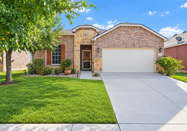 Photo 1 of Single family home for sale at 7704 Anatolian Way, Fort Worth, TX 76131 | MLS# 21391312 | Listing updated on 2026-09-22