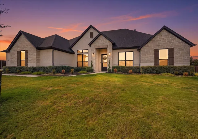 Photo 1 of Single family home for sale at 1021 Tobey Ct, Aledo, TX 76008 | MLS# 21392225 | Listing updated on 2026-10-08