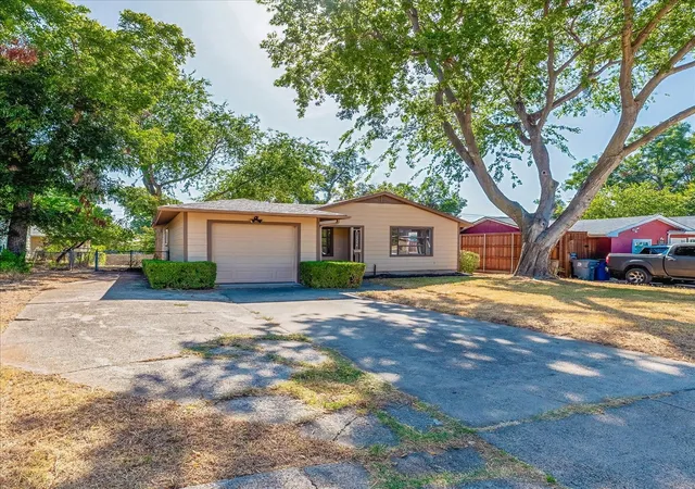 Photo 2 of Single family home for sale at 12326 Dandridge Dr, Dallas, TX 75243 | MLS# 21391987 | Listing updated on 2026-10-08