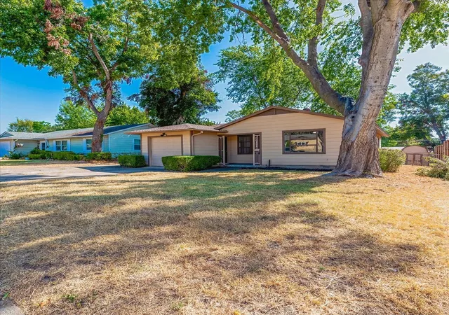 Photo 3 of Single family home for sale at 12326 Dandridge Dr, Dallas, TX 75243 | MLS# 21391987 | Listing updated on 2026-10-08