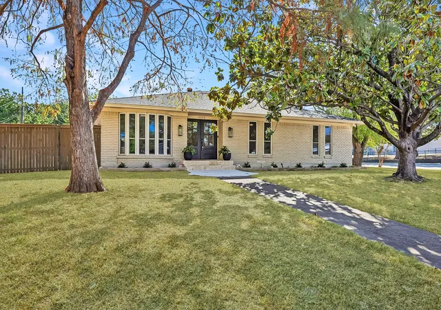 Photo 1 of Single family home for sale at 9008 Flicker Ln, Dallas, TX 75238 | MLS# 21390759 | Listing updated on 2026-10-03
