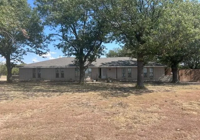 Photo 1 of Single family home for sale at 1353 Beasley Blvd, Whitewright, TX 75491 | MLS# 21390484 | Listing updated on 2026-09-30