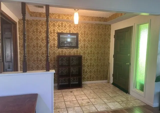 Photo 3 of Single family home for sale at 1353 Beasley Blvd, Whitewright, TX 75491 | MLS# 21390484 | Listing updated on 2026-09-30