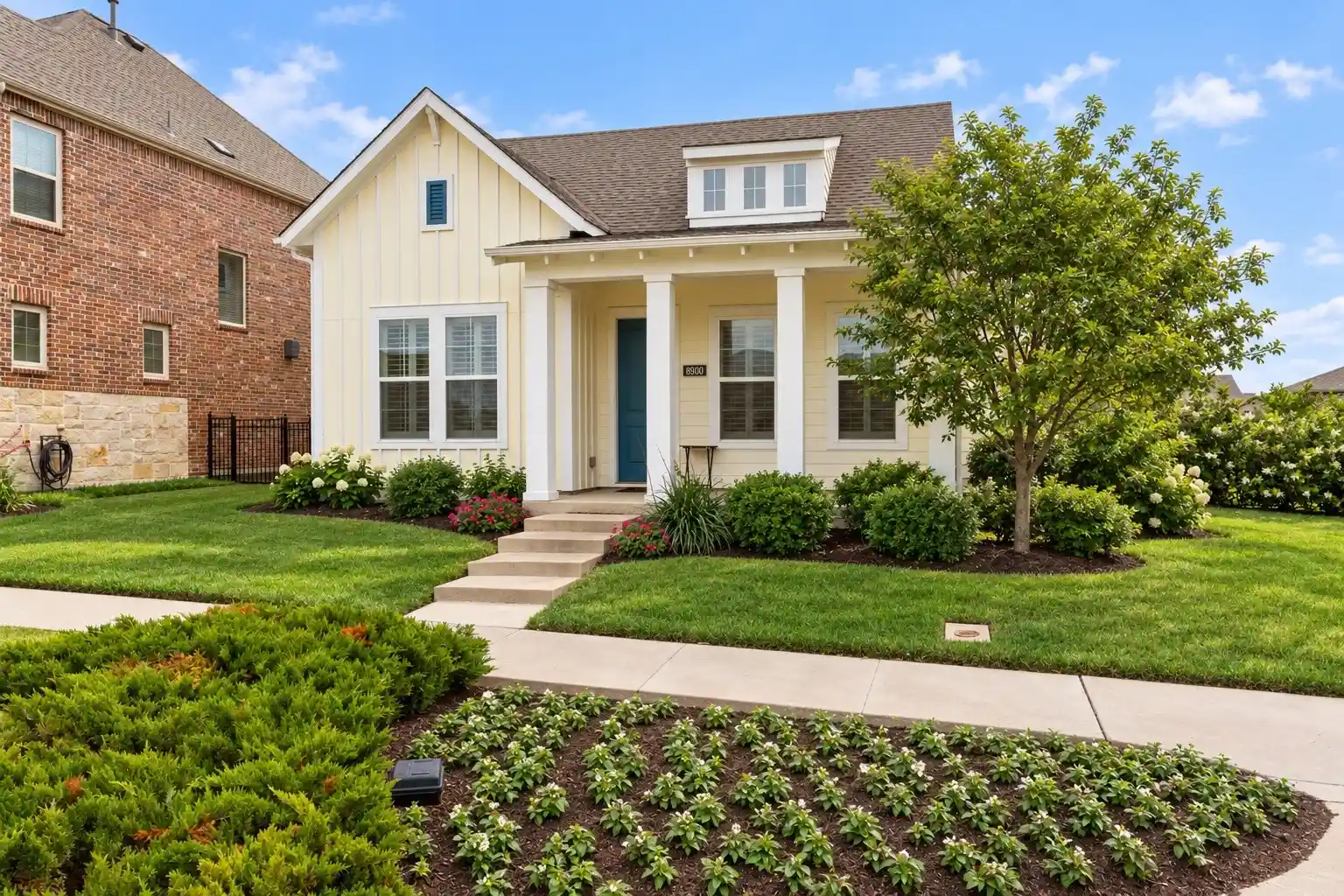 Photo 1 of Sale Pending at 8900 Homestead Blvd, Rowlett, TX 75089 | MLS# 21392325 | Listing updated on 2026-10-11