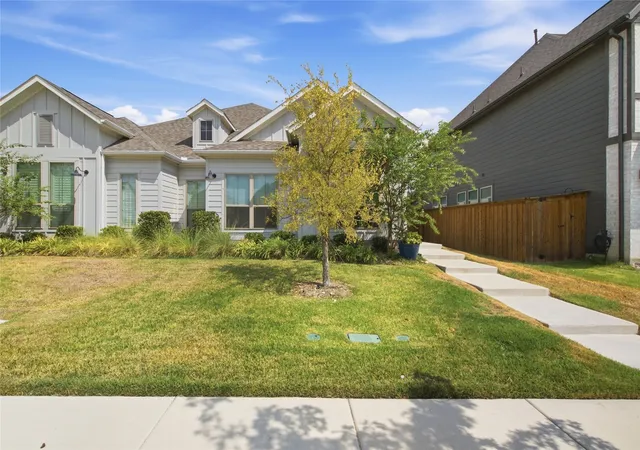 Townhouse for sale at 2117 Winding Crk Cir, Aledo, TX 76008 | MLS# 21392068
