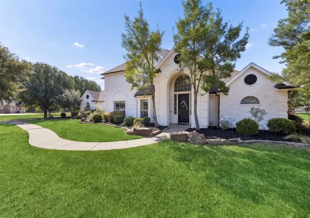 Photo 2 of Single family home for sale at 560 Palomino Dr, Allen, TX 75002 | MLS# 21389429 | Listing updated on 2026-09-27