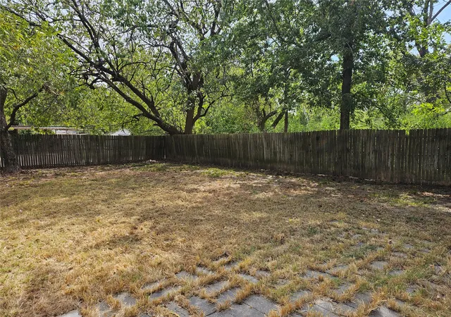 Photo 3 of Single family home for sale at 2503 Stanford St, Greenville, TX 75401 | MLS# 21391927 | Listing updated on 2026-09-29