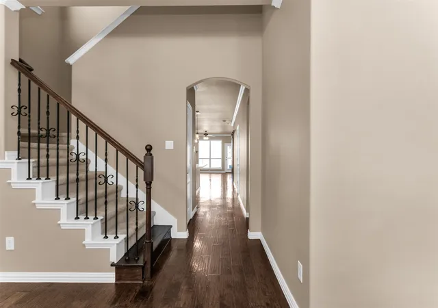 Photo 4 of Single family home for sale at 612 Sundrop Dr, Little Elm, TX 75068 | MLS# 21392441 | Listing updated on 2026-10-01
