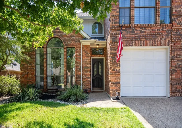 Photo 3 of Single family home for sale at 5213 N Briar Ridge Cir, Mc Kinney, TX 75072 | MLS# 21385859 | Listing updated on 2026-10-07