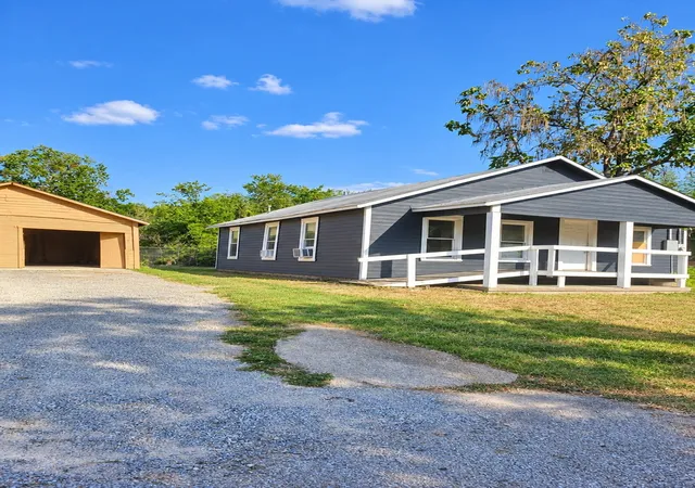 Photo 1 of Single family home for sale at 4111 Roberts St, Greenville, TX 75401 | MLS# 21391256 | Listing updated on 2026-09-21