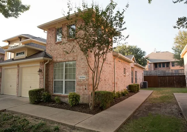 Photo 1 of Townhouse for sale at 10154 Summit Run, Frisco, TX 75035 | MLS# 21391708 | Listing updated on 2026-09-22