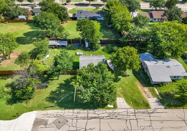 Photo 3 of Single family home for sale at 506 Alvarado St, Mansfield, TX 76063 | MLS# 21387698 | Listing updated on 2026-09-22