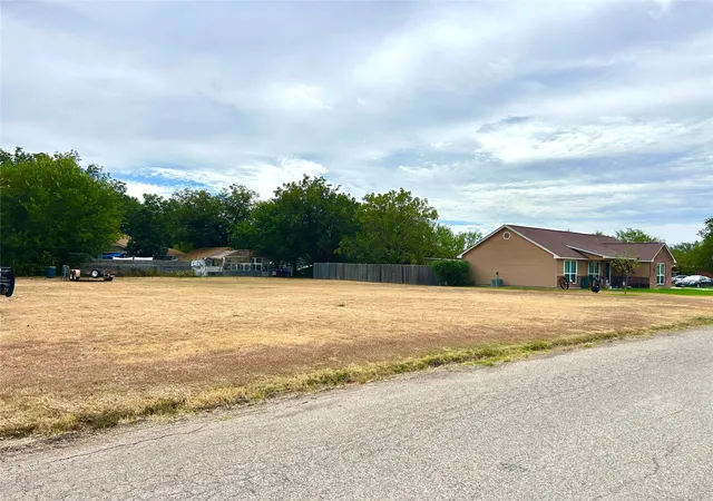 Photo 2 of Sale Pending at Tbd Roanoke Ave, Brownwood, TX 76801 | MLS# 21392493 | Listing updated on 2026-10-09