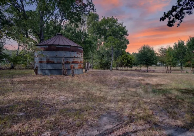 Photo 1 of Land for sale at 1015 Oak Trl, Quinlan, TX 75474 | MLS# 21391093 | Listing updated on 2026-10-02